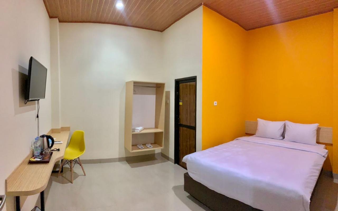 Hotel Sriwijaya 99 巨港 外观 照片